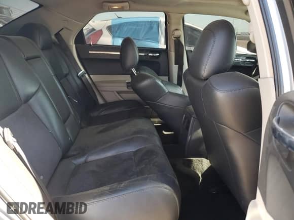 2006 Chrysler 300 C SRT-8 z VIN 2C3LA73W76H536066, wystawiony jako Copart lot #64013005 z przebiegiem 137 115 mil mil oraz Szkoda całkowita • Salvage title. Historia ofert i sprzedaży dostępna na DreamBid. Obrazek 10.