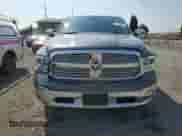 2015 Ram 1500 Laramie z VIN 1C6RR7VM8FS689033, wystawiony jako Copart lot #71743295 z przebiegiem 246 760 mil mil oraz Szkoda całkowita • Salvage title. Historia ofert i sprzedaży dostępna na DreamBid. Obrazek 5.