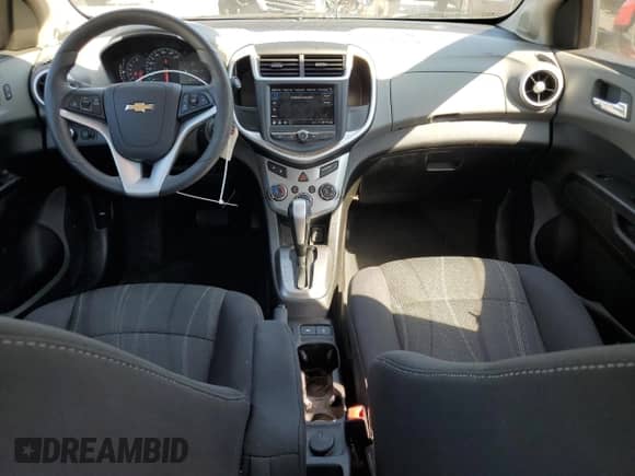 2019 Chevrolet Sonic LT с VIN 1G1JD5SB9K4125104, выставлен на аукционе Copart как лот 70935185 с пробегом 84 136 миль миль и Списание • Salvage title. История ставок и продаж доступна на DreamBid. Изображение 8.