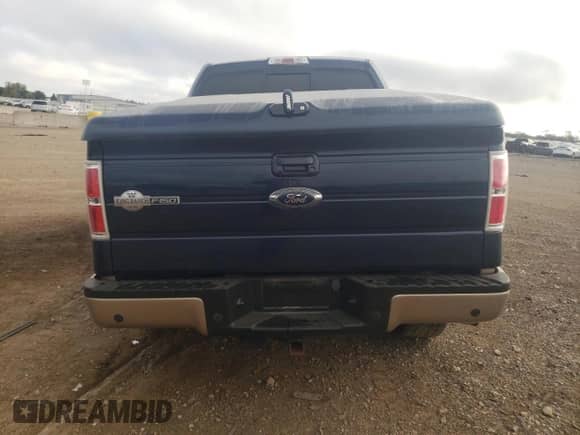 2013 Ford F-150 King Ranch z VIN 1FTFW1ET5DKG24839, wystawiony jako Copart lot #81741535 z przebiegiem 174 619 mil mil oraz Szkoda całkowita • Salvage title. Historia ofert i sprzedaży dostępna na DreamBid. Obrazek 6.