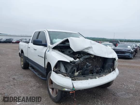 2011 Ram 1500 SLT z VIN 1D7RV1GT0BS689985, wystawiony jako IAAI lot #42367429 z przebiegiem 267 133 mil mil oraz . Historia ofert i sprzedaży dostępna na DreamBid. Obrazek 6.