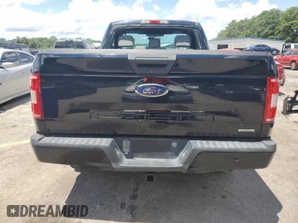 2018 Ford F-150 XL z VIN 1FTMF1CP9JFA41269, wystawiony jako Copart lot #65444395 z przebiegiem 237 376 mil mil oraz Czysty tytuł • Clean title. Historia ofert i sprzedaży dostępna na DreamBid. Obrazek 6.