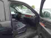 2009 Chevrolet Suburban 2LT с VIN 1GNFC26079R205657, выставлен на аукционе IAAI как лот 42419866 с пробегом 228 513 миль миль и . История ставок и продаж доступна на DreamBid. Изображение 5.