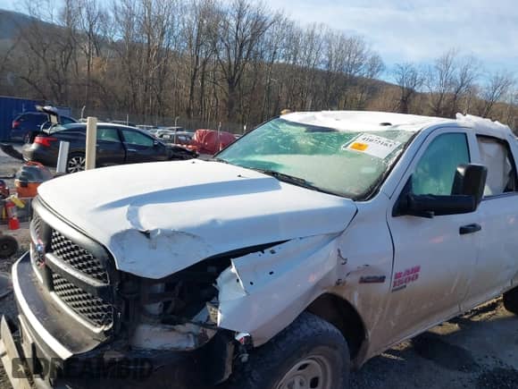 2023 Ram 1500 Express с VIN 3C6RR7KT7PG641320, выставлен на аукционе IAAI как лот 41072163 с пробегом 30 464 миль миль и . История ставок и продаж доступна на DreamBid. Изображение 6.