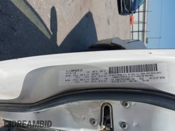 2009 Dodge 1500 Sport z VIN 1D3HB13T59J514661, wystawiony jako IAAI lot #42225340 z przebiegiem 294 025 mil mil oraz . Historia ofert i sprzedaży dostępna na DreamBid. Obrazek 9.