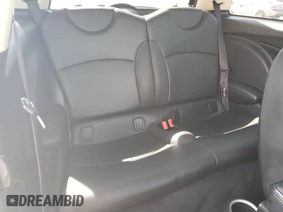 2011 MINI Hardtop S with VIN WMWSV3C50BTY12562, listed as a Copart auction lot 61183425 with 125,126 mi miles and Salvage title. Bid and sale history available at DreamBid. Image 10.