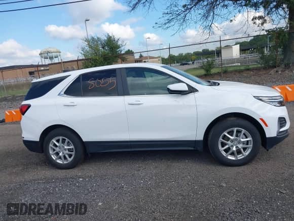2022 Chevrolet Equinox LT с VIN 2GNAXTEV3N6125389, выставлен на аукционе IAAI как лот 43068055 с пробегом 23 147 миль миль и . История ставок и продаж доступна на DreamBid. Изображение 13.