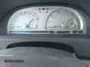 2002 Toyota Camry LE z VIN JTDBE32K820050500, wystawiony jako IAAI lot #42443589 z przebiegiem 262 287 mil mil oraz . Historia ofert i sprzedaży dostępna na DreamBid. Obrazek 7.