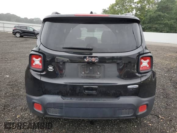 2018 Jeep Renegade Latitude with VIN ZACCJABB7JPJ68659, listed as a Copart auction lot 67125475 with 74,727 mi miles and Salvage title. Bid and sale history available at DreamBid. Image 6.