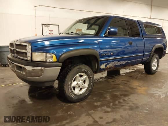 1997 Dodge 1500 with VIN 3B7HF13ZXVG801149, listed as a IAAI auction lot 42903225 with 213,225 mi miles and . Bid and sale history available at DreamBid. Image 19.