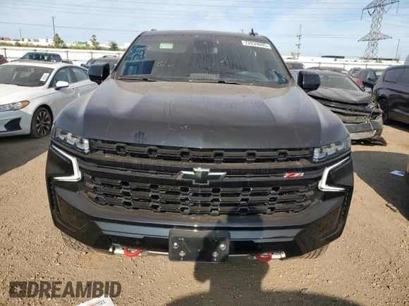 2023 Chevrolet Suburban Z71 z VIN 1GNSKDKD9PR110388, wystawiony jako Copart lot #72039095 z przebiegiem 43 395 mil mil oraz Szkoda całkowita • Salvage title. Historia ofert i sprzedaży dostępna na DreamBid. Obrazek 5.