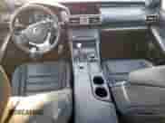 2016 Lexus IS 300/350 z VIN JTHCM1D23G5008897, wystawiony jako Copart lot #80571285 z przebiegiem 63 564 mil mil oraz Szkoda całkowita • Salvage title. Historia ofert i sprzedaży dostępna na DreamBid. Obrazek 8.