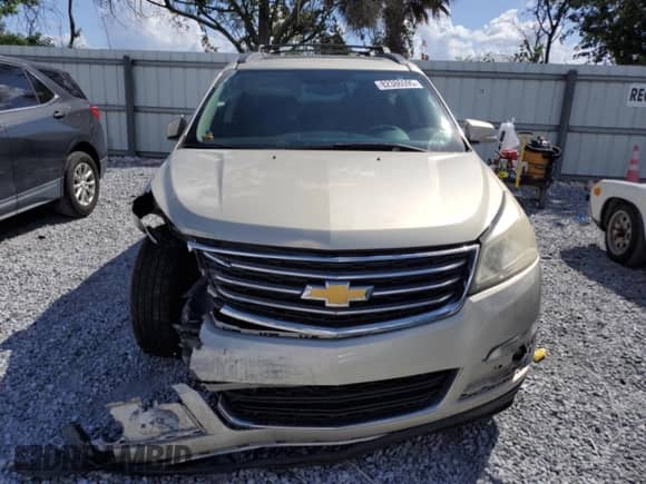 2015 Chevrolet Traverse LT with VIN 1GNKRHKDXFJ169210, listed as a Copart auction lot 82386595 with 118,026 mi miles and Salvage title. Bid and sale history available at DreamBid. Image 5.