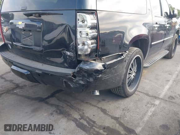 2008 Chevrolet Suburban LTZ with VIN 1GNFK16378R122767, listed as a IAAI auction lot 42689521 with 284,712 mi miles and . Bid and sale history available at DreamBid. Image 6.