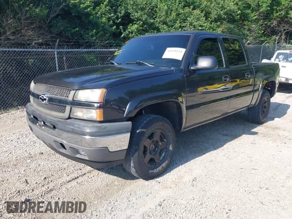 2005 Chevrolet Silverado 1500 LS z VIN 2GCEK13T051336111, wystawiony jako IAAI lot #42639214 z przebiegiem 224 915 mil mil oraz . Historia ofert i sprzedaży dostępna na DreamBid. Obrazek 18.