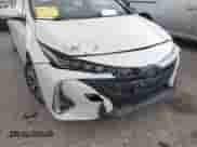 2018 Toyota Prius Plus z VIN JTDKARFP0J3084142, wystawiony jako IAAI lot #41936736 z przebiegiem 50 699 mil mil oraz . Historia ofert i sprzedaży dostępna na DreamBid. Obrazek 17.