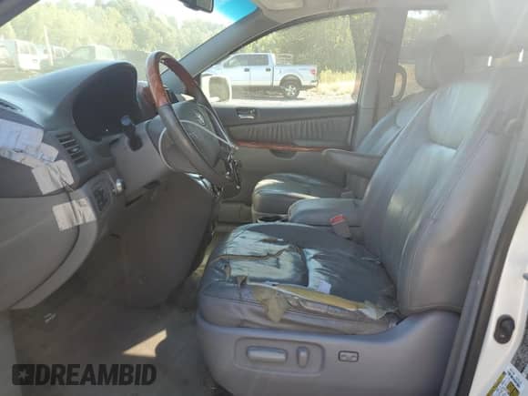 2010 Toyota Sienna XLE с VIN 5TDDK4CC8AS031049, выставлен на аукционе Copart как лот 80094555 с пробегом 200 309 миль миль и Списание • Salvage title. История ставок и продаж доступна на DreamBid. Изображение 7.