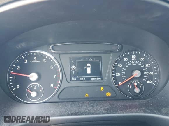 2018 Kia Sorento LX z VIN 5XYPG4A38JG396068, wystawiony jako Copart lot #70809795 z przebiegiem 88 765 mil mil oraz Szkoda całkowita • Salvage title. Historia ofert i sprzedaży dostępna na DreamBid. Obrazek 9.