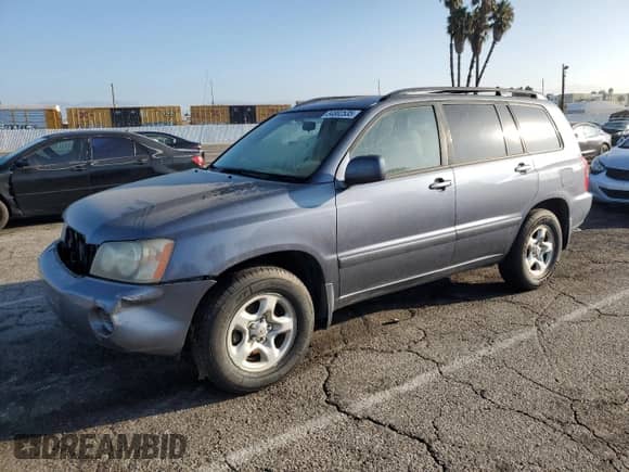 2003 Toyota Highlander с VIN JTEGD21A330069867, выставлен на аукционе Copart как лот 84802535 с пробегом 128 895 миль миль и Чистый • Clean title. История ставок и продаж доступна на DreamBid. Изображение 1.