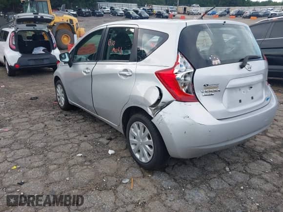 2015 Nissan Note SV z VIN 3N1CE2CP4FL382051, wystawiony jako IAAI lot #42622309 z przebiegiem 160 040 mil mil oraz . Historia ofert i sprzedaży dostępna na DreamBid. Obrazek 3.