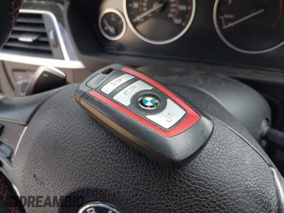 2019 BMW 4 Series 430i xDrive z VIN WBA4J3C51KBL08855, wystawiony jako IAAI lot #42880326 z przebiegiem 71 300 mil mil oraz . Historia ofert i sprzedaży dostępna na DreamBid. Obrazek 11.