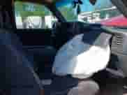 2002 Chevrolet Silverado 2500HD LT с VIN 1GCHK29112E303783, выставлен на аукционе IAAI как лот 42798214 с пробегом Не указан миль и . История ставок и продаж доступна на DreamBid. Изображение 5.