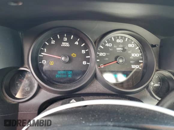 2007 GMC Sierra 1500 Work Truck z VIN 1GTEC14XX7Z615462, wystawiony jako Copart lot #81024545 z przebiegiem 201 148 mil mil oraz Czysty tytuł • Clean title. Historia ofert i sprzedaży dostępna na DreamBid. Obrazek 9.