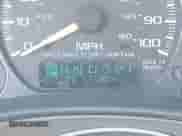 1999 Chevrolet Silverado 1500 LS z VIN 2GCEC19T4X1253725, wystawiony jako IAAI lot #43033823 z przebiegiem 381 140 mil mil oraz . Historia ofert i sprzedaży dostępna na DreamBid. Obrazek 15.