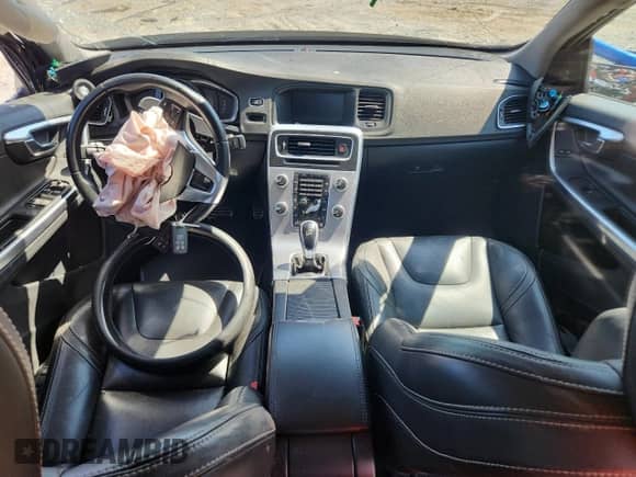 2017 Volvo S60 Dynamic с VIN YV140MTL9H2428884, выставлен на аукционе Copart как лот 62934605 с пробегом 125 730 миль миль и Списание • Salvage title. История ставок и продаж доступна на DreamBid. Изображение 8.