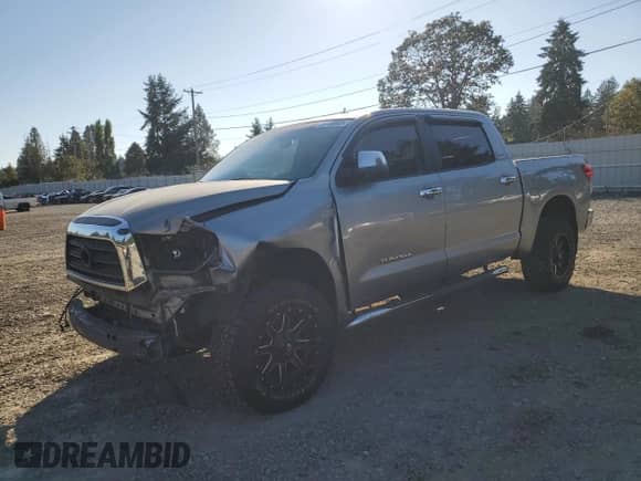 2008 Toyota Tundra Limited с VIN 5TFDV58118X034612, выставлен на аукционе Copart как лот 85709935 с пробегом 192 765 миль миль и Списание • Salvage title. История ставок и продаж доступна на DreamBid. Изображение 1.