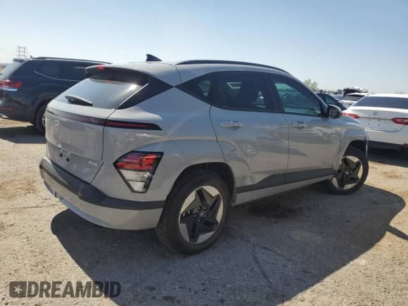 2025 Hyundai Kona SEL с VIN KM8HC3A60SU018407, выставлен на аукционе Copart как лот 60463595 с пробегом 3 671 миль миль и Списание • Salvage title. История ставок и продаж доступна на DreamBid. Изображение 3.