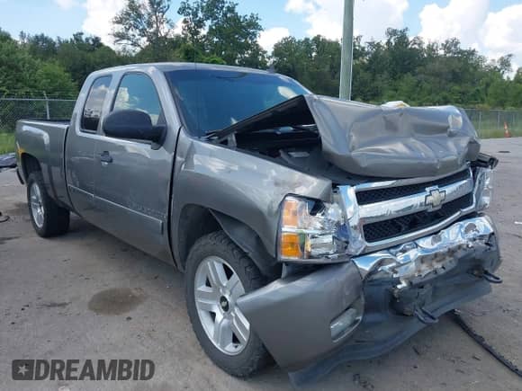 2007 Chevrolet Silverado 1500 LTZ with VIN 1GCEC19037Z591985, listed as a IAAI auction lot 43320583 with 273,703 mi miles and . Bid and sale history available at DreamBid. Image 1.