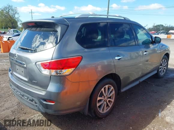 2015 Nissan Pathfinder S with VIN 5N1AR2MM5FC660881, listed as a IAAI auction lot 43377275 with 144,076 mi miles and . Bid and sale history available at DreamBid. Image 21.