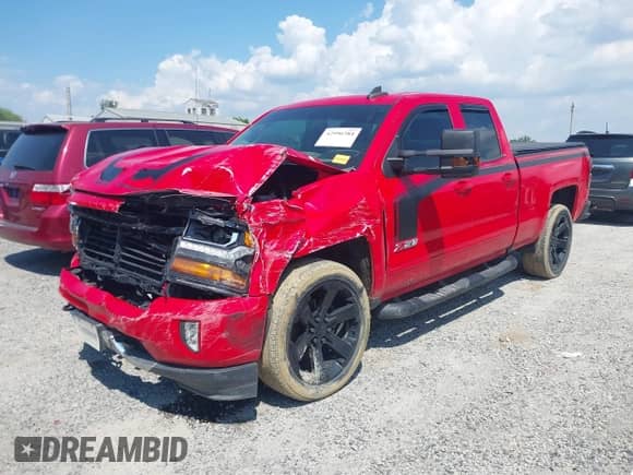 2018 Chevrolet Silverado 1500 LT с VIN 1GCVKREC8JZ341389, выставлен на аукционе IAAI как лот 42996584 с пробегом 121 800 миль миль и . История ставок и продаж доступна на DreamBid. Изображение 2.