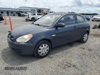 2008 Hyundai Accent GS z VIN KMHCM36C58U061249, wystawiony jako Copart lot #63623735 z przebiegiem 222 305 mil mil oraz Szkoda całkowita • Salvage title. Historia ofert i sprzedaży dostępna na DreamBid. Obrazek 1.