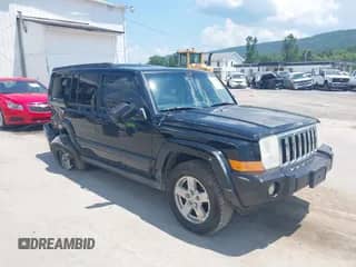2007 Jeep Commander Sport z VIN 1J8HG48K77C556917, wystawiony jako IAAI lot #42659784 z przebiegiem 216 395 mil mil oraz . Historia ofert i sprzedaży dostępna na DreamBid. Obrazek 1.