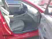 2022 Hyundai Elantra SEL с VIN KMHLN4AG3NU337937, выставлен на аукционе IAAI как лот 43130700 с пробегом 35 820 миль миль и . История ставок и продаж доступна на DreamBid. Изображение 5.