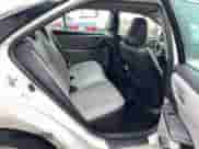 2015 Toyota Camry LE z VIN 4T1BD1FK3FU168482, wystawiony jako Copart lot #91081815 z przebiegiem 263 499 mil mil oraz Czysty tytuł • Clean title. Historia ofert i sprzedaży dostępna na DreamBid. Obrazek 6.