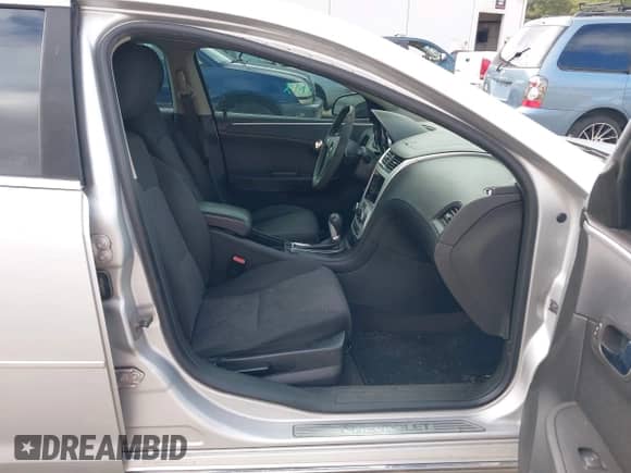 2010 Chevrolet Malibu 1LT с VIN 1G1ZC5E04AF215912, выставлен на аукционе IAAI как лот 43285326 с пробегом 250 053 миль миль и . История ставок и продаж доступна на DreamBid. Изображение 5.