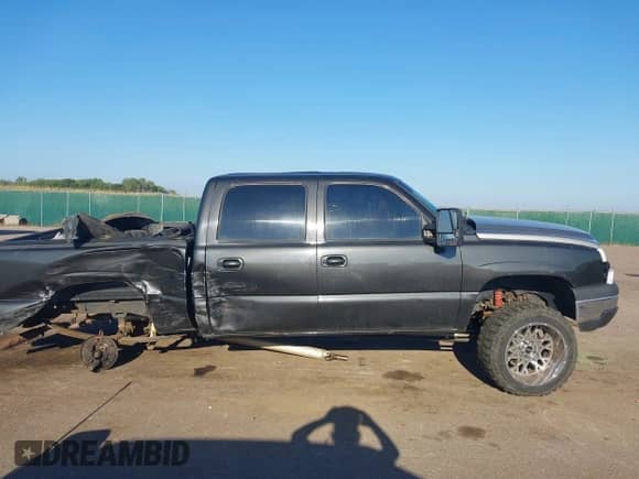2005 Chevrolet Silverado 1500 LS с VIN 2GCEK13T051125104, выставлен на аукционе IAAI как лот 42995126 с пробегом 191 282 миль миль и . История ставок и продаж доступна на DreamBid. Изображение 13.