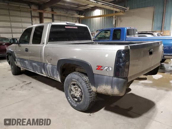 2001 GMC Sierra 1500 SLE с VIN 2GTEK19T811350761, выставлен на аукционе Copart как лот 64498985 с пробегом 171 664 миль миль и Списание • Salvage title. История ставок и продаж доступна на DreamBid. Изображение 2.