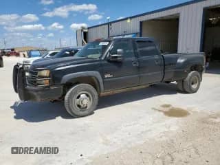 2006 Chevrolet Silverado 3500 DRW LT3 с VIN 1GCJK33D96F184245, выставлен на аукционе Copart как лот 60508894 с пробегом 276 770 миль миль и Чистый • Clean title. История ставок и продаж доступна на DreamBid. Изображение 1.