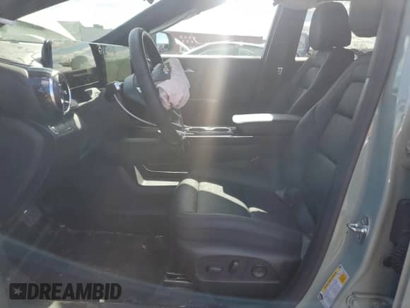 2025 Chevrolet Equinox AWD LT with VIN 3GNAXPEG7SL236530, listed as a Copart auction lot 82296425 with 3,299 mi miles and Salvage title. Bid and sale history available at DreamBid. Image 7.