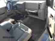 2004 Jeep Wrangler Sahara с VIN 1J4FA59S14P755450, выставлен на аукционе Copart как лот 58558005 с пробегом 194 044 миль миль и Списание • Salvage title. История ставок и продаж доступна на DreamBid. Изображение 8.