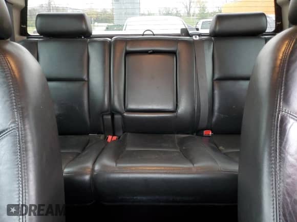 2010 GMC Sierra 1500 Denali z VIN 3GTRKXE20AG265339, wystawiony jako Copart lot #79364264 z przebiegiem 328 942 mil mil oraz Szkoda całkowita • Salvage title. Historia ofert i sprzedaży dostępna na DreamBid. Obrazek 10.
