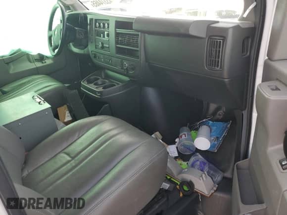 2021 Chevrolet Express Cargo with VIN 1GCWGAF71M1238228, listed as a Copart auction lot 43374465 with 71,117 mi miles and Salvage title. Bid and sale history available at DreamBid. Image 8.
