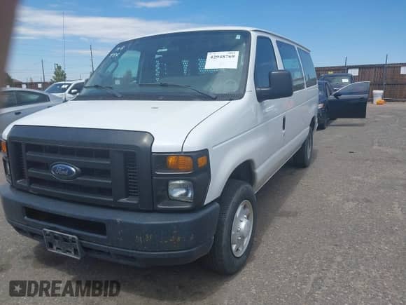 2009 Ford Econoline Cargo Commercial с VIN 1FTNE14W39DA67807, выставлен на аукционе IAAI как лот 42948769 с пробегом 127 827 миль миль и . История ставок и продаж доступна на DreamBid. Изображение 2.