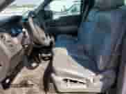 2013 Ford F-150 XL z VIN 1FTMF1CM0DKG45388, wystawiony jako Copart lot #80412145 z przebiegiem 215 618 mil mil oraz Czysty tytuł • Clean title. Historia ofert i sprzedaży dostępna na DreamBid. Obrazek 7.