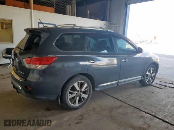 2013 Nissan Pathfinder SV with VIN 5N1AR2MN2DC638973, listed as a Copart auction lot 81759095 with 133,312 mi miles and Clean title. Bid and sale history available at DreamBid. Image 3.