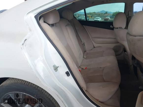 2014 Nissan Maxima S z VIN 1N4AA5AP4EC474684, wystawiony jako IAAI lot #42738825 z przebiegiem 129 531 mil mil oraz . Historia ofert i sprzedaży dostępna na DreamBid. Obrazek 8.